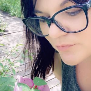 Meet your Posher, Lorrie